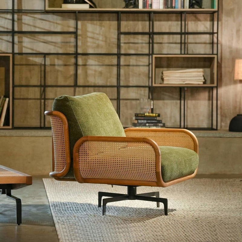 Guilio Swivel Lounge Chair - Charlotte 500